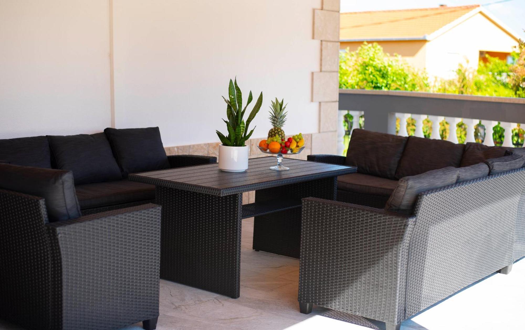 Vacation Villa Matic With 7 Bedrooms Синь Екстер'єр фото