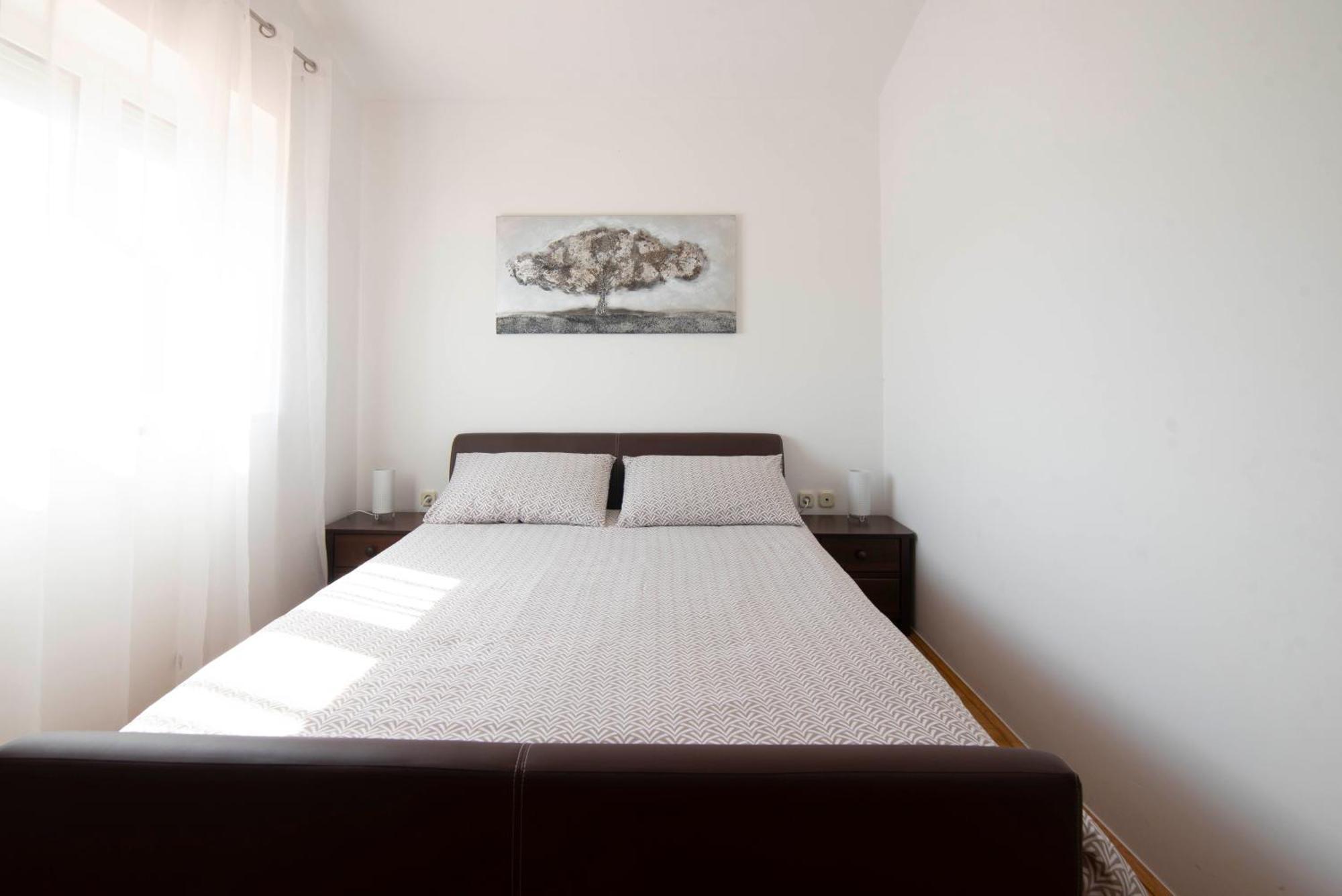 Vacation Villa Matic With 7 Bedrooms Синь Екстер'єр фото